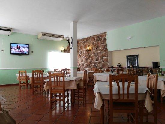 Hostal Restaurante Miralrio M&R