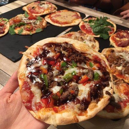 Cien Pizzitas