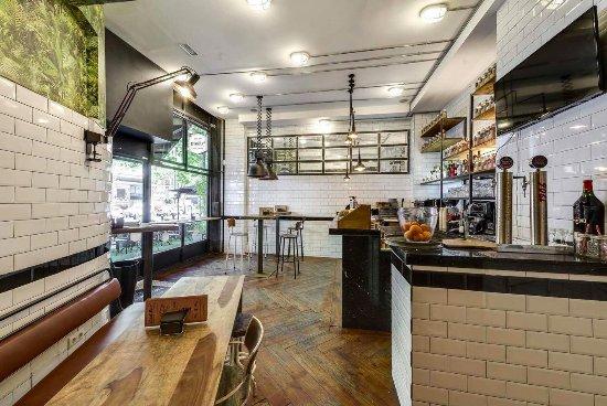 DStillBar Velazquez