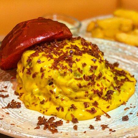 TORO Burger Lounge